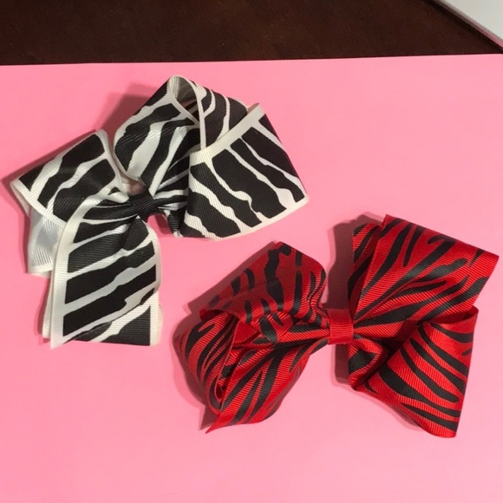 🌺2 NEW Zebra print  hair bows  red and white / black and white
